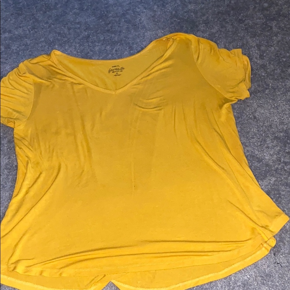 yellow t-shirt
